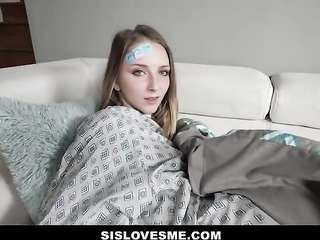 Step Sis wants to Fuck Thinking i'm her Boyfriend