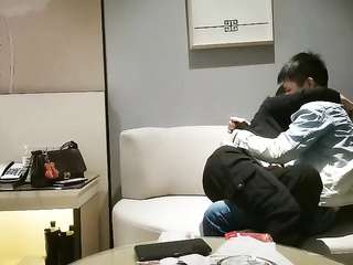 国内找优质学生少妇约炮大胸少妇，69舔穴姿势繁多 激情四射