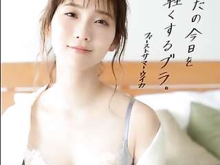 ファーストサマーウイカ　地下アイドル時代の全裸ヌード