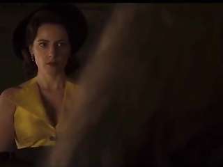 Cunnilingus Antje Traue, Luise Heyer - Dark S02E03 (2019)