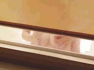 旦那に撮影されタイプじゃない男に中出しされ嫌がる爆乳人妻_NTRハメ撮り