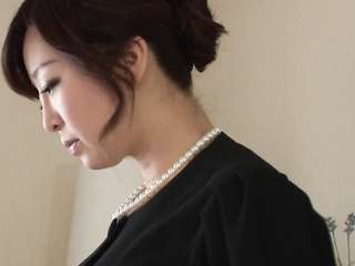 Beautiful Young Heiress Who Wants to Be Rap-d