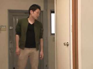 いびきをかくのをやめさせても効果はありません。 顔面騎乗でお腹を閉めると、ため息でこすりつけるアソコが気持ち良すぎる…【パート2】