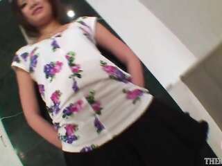 ความรู้สึกผิดศีลธรรมที่กระทำกับใบหน้าของทารกและหีที่โกนแล้วนั้นเป็นสิ่งที่ไม่อาจต้านทานได้