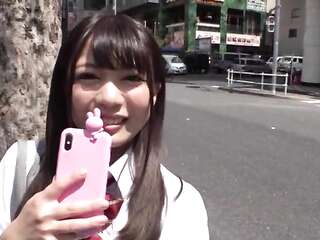 ハメ撮り　彼氏のチンポに満足できない美女JKは浮気ハメ撮りセックスする。敏感でちいさなおっぱいに興奮する。激しい騎乗位をカメラに見せつけ激しいピストンがエロい。