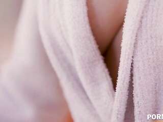 Shay Sights - Home Improvement Stud Slams Bored Horny OVER 40 Shay Sights on House Call