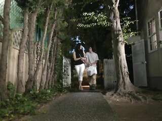 頼りにならないママと息子の禁断の性交三谷千秋