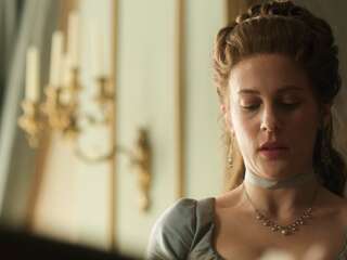 Elle Fanning In the bathroom - The Great S02E08