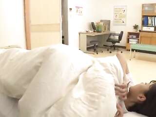 Having thoroughly crushed the big tits of the stent from Tokyo, the guy gave her a dick to suck