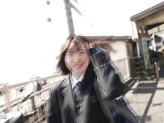 【完全顔出し・無修正】純白で清純な未成◯の幼すぎる美少女と江ノ島へ