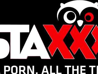 Mamãe é legitimamente considerada a governante ass fuck dos paus pretos.