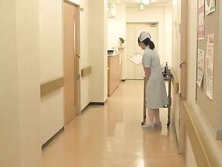 SSNI-484 She Doesn't Let Her Voice Out Late At Night In The Hospital... Saki Okuda