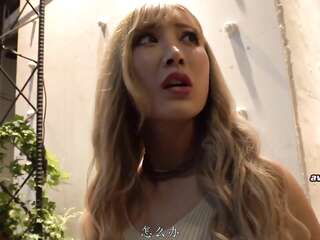 異なるアジア人が2人の美女と性交