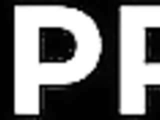 Arab girlfriend without panties shows naked pussy to buddy