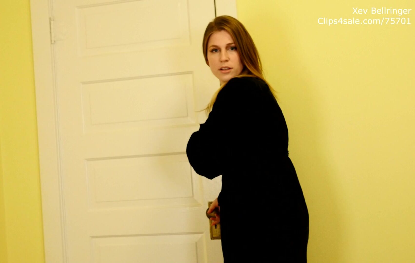 Ксев беллрингер mom. Хью берлингер. Xev bellringer беременная голая. Хью берлингер. Xev.