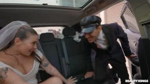 Chauffeur Fucks The lecherous Bride  Embed Player