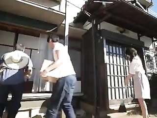 退屈な田舎のふしだらなお姉さん熟女 Julia