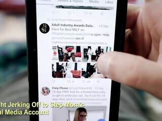 Çocuk, babası yokken üvey annesini sikmeyi alışkanlık haline getirdi.