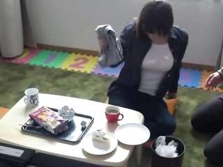 The guy invited his girlfriend for tea and fucked her after a get-together