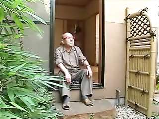 Маки Томода старик и мама 1