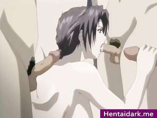 欲求不満の熟女が処女の集団に輪姦される