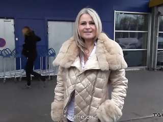 Big tit Mom take a Fuck Break with Dude in Van while Shopping