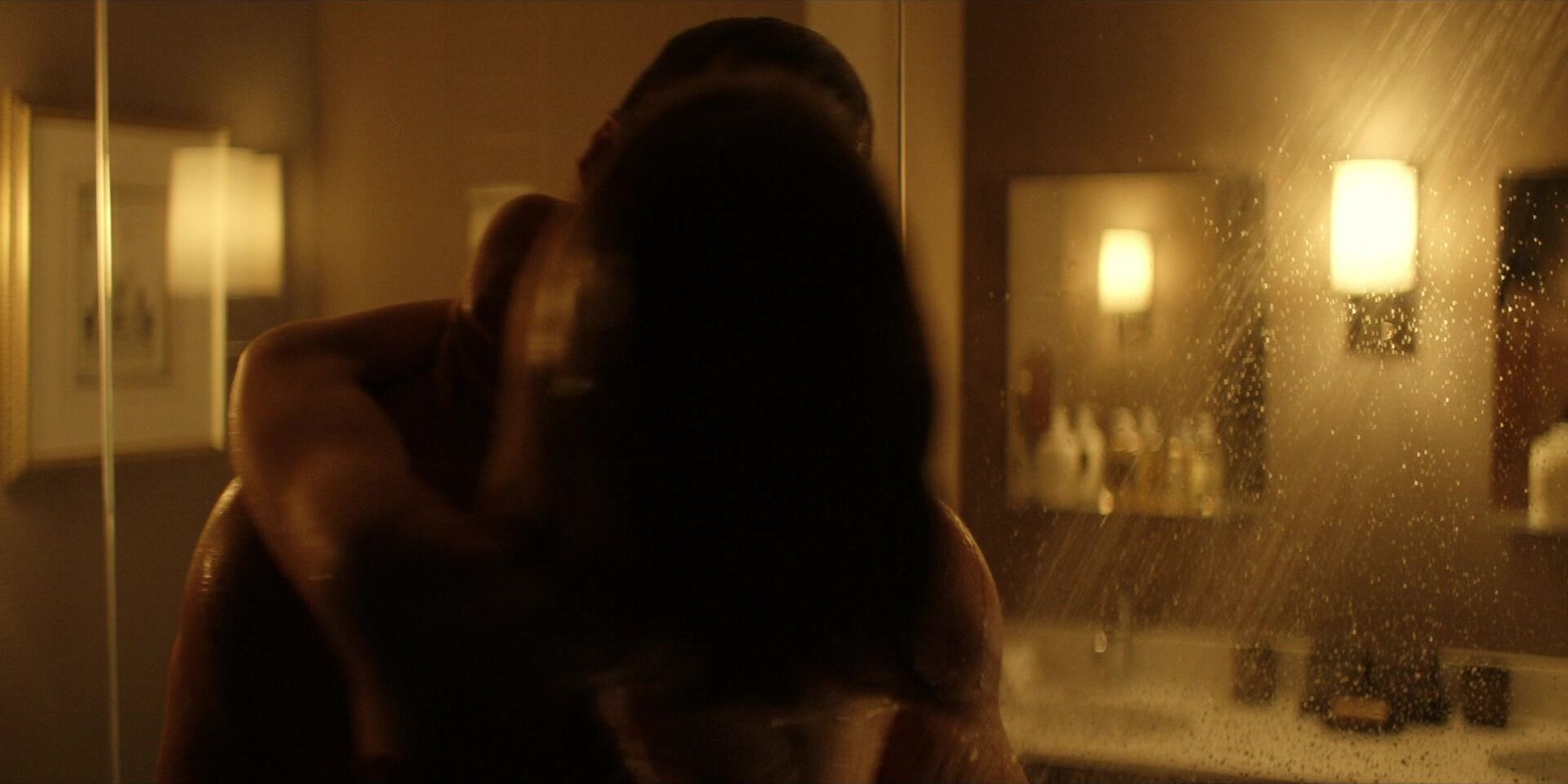 The only nudity in Jack Reacher | Ruvideos.net